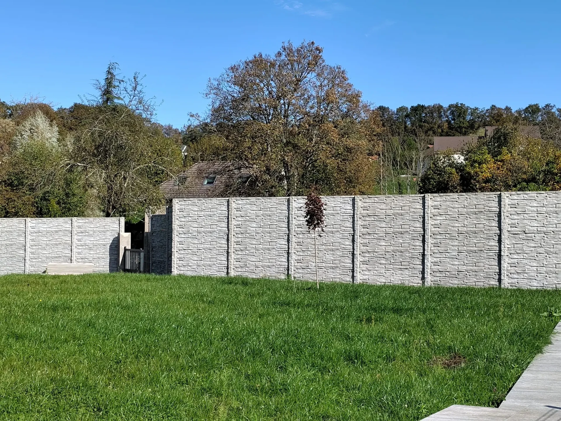 clotures-beton-vosges-lorraine-cloture-beton-grand-terrain